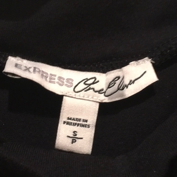 TOP BY EXPRESS ONE ELEVEN CUT OUT&COLD SHOULDER SM - Picture 5 of 7